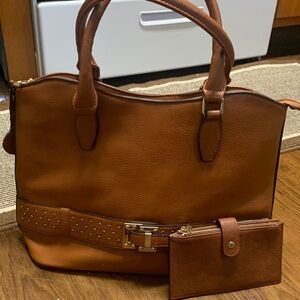 Elegant Brown Leather Shoulder Bag Set